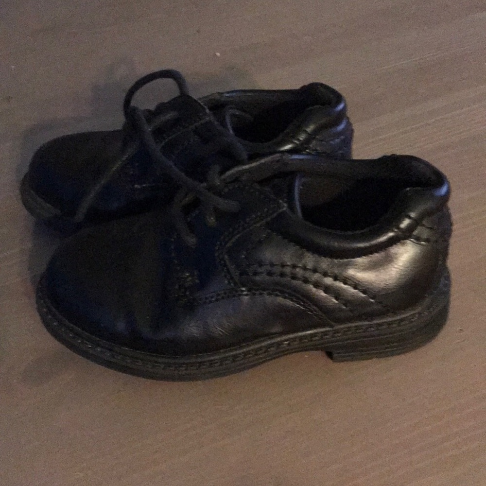 Boys laced dress shoes